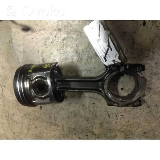 Alfa Romeo 147 Piston avec bielle 