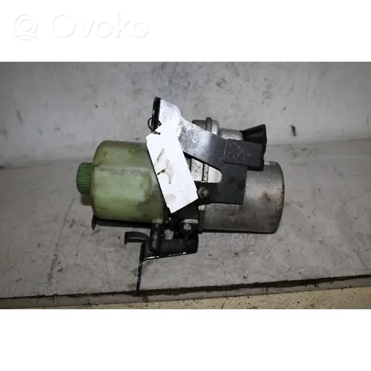 Skoda Fabia Mk2 (5J) Pompa wspomagania układu kierowniczego 