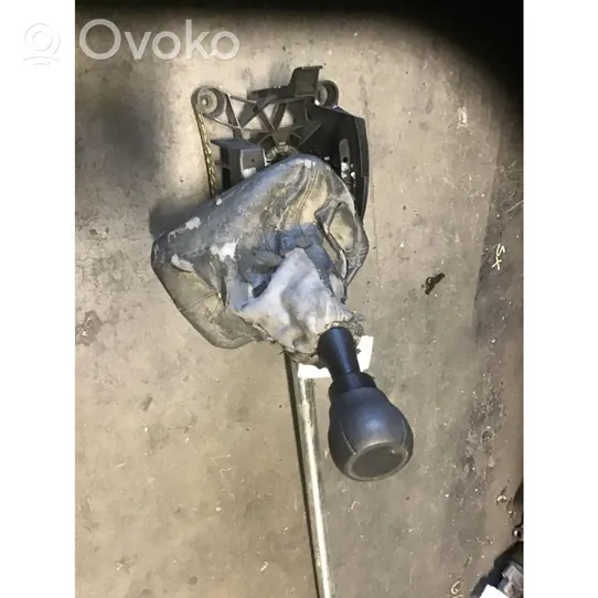 Opel Corsa C Vaihteenvalitsimen verhoilu 