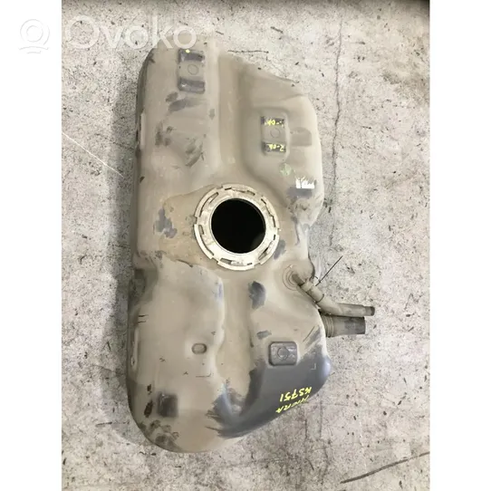 Nissan Micra Serbatoio del carburante 