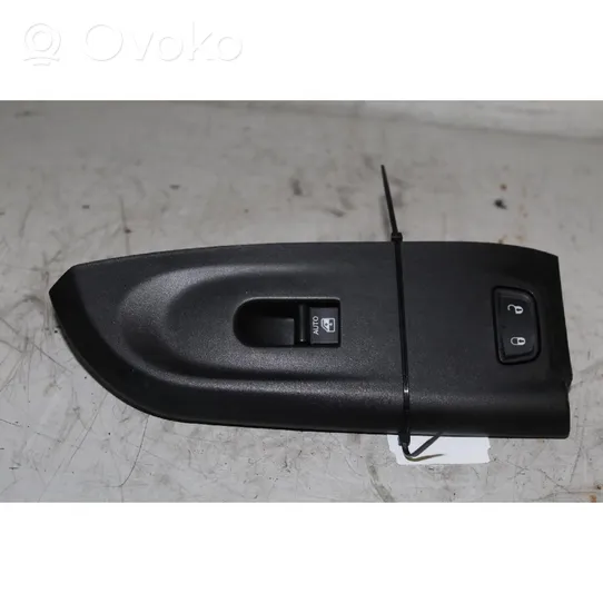 Fiat 500X Electric window control switch 