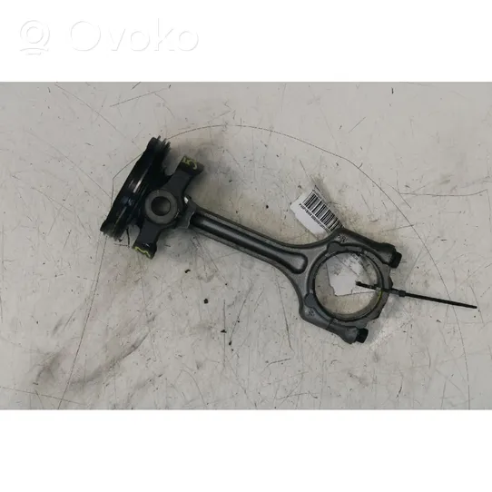 Fiat 500X Piston with connecting rod 