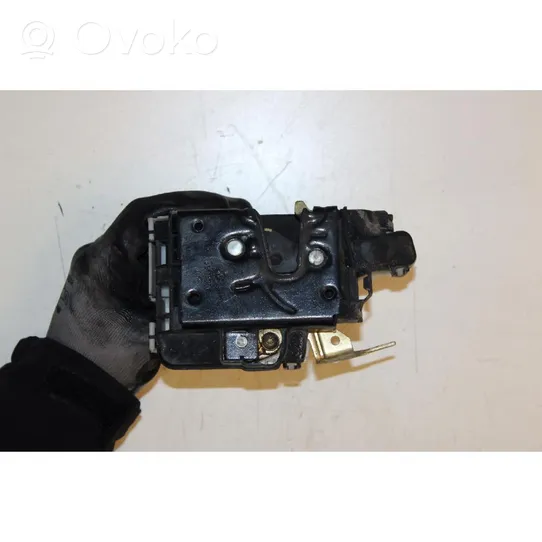 Volkswagen Polo III 6N 6N2 6NF Front door lock 