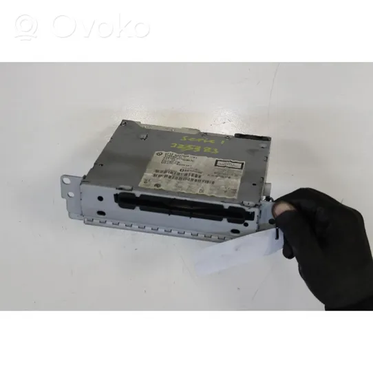 BMW 1 F20 F21 Radio / CD/DVD atskaņotājs / navigācija 65129331204-01