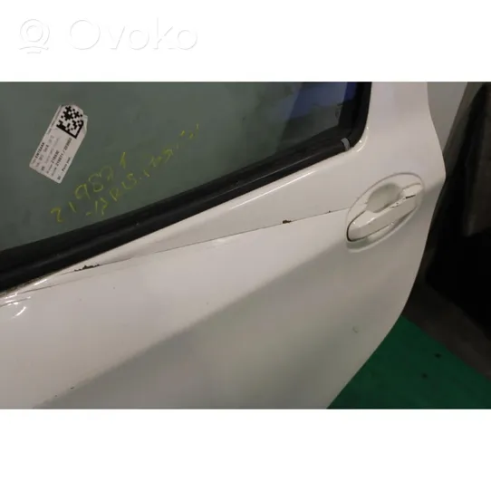 Toyota Yaris Galinės durys 
