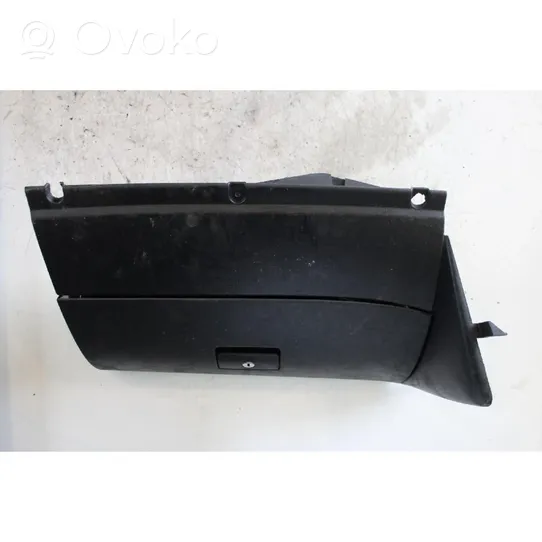 Volkswagen Golf IV Glove box 