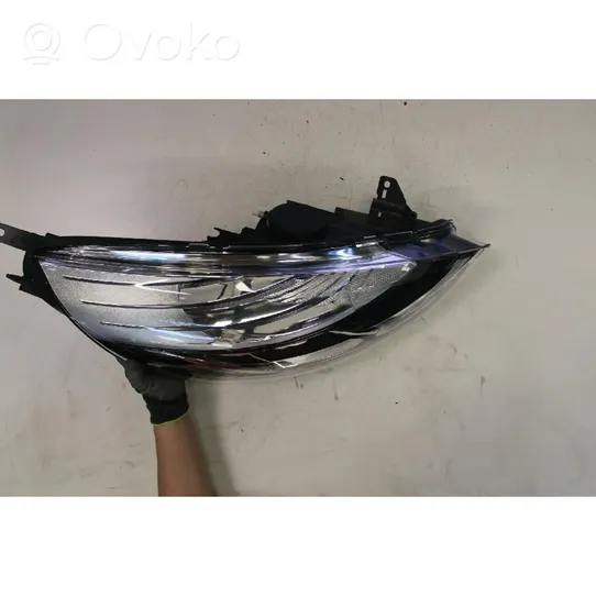 Renault Clio IV Lampa przednia 