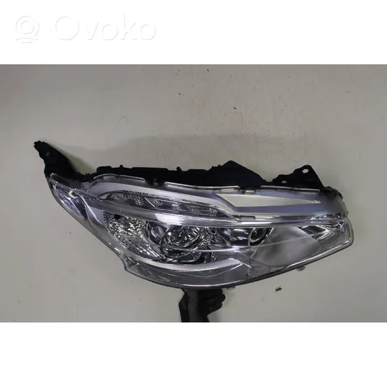 Peugeot 208 Lampa przednia 