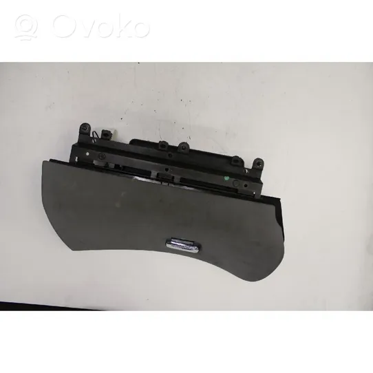 Alfa Romeo 147 Glove box 