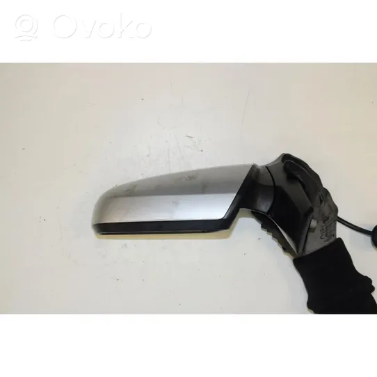 Opel Zafira B Front door electric wing mirror 