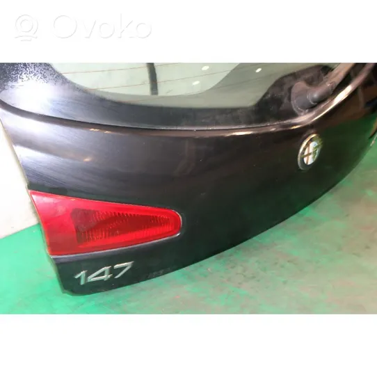 Alfa Romeo 147 Takaluukun/tavaratilan kansi 