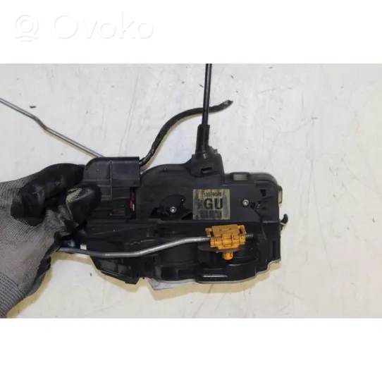 Opel Astra J Rear door lock 