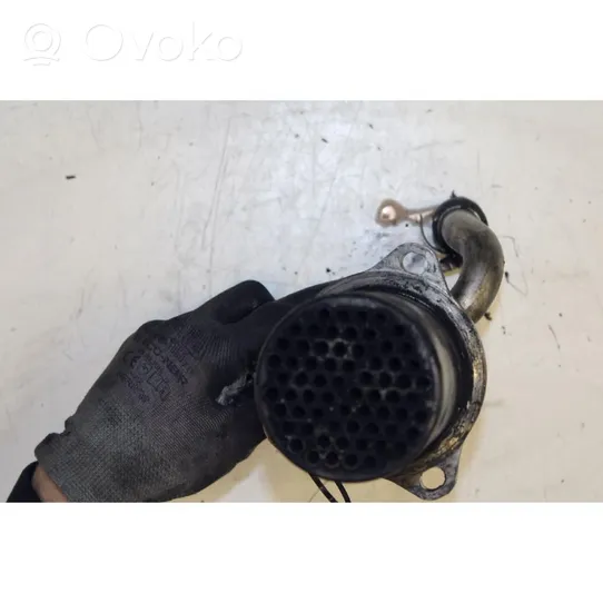 Audi A4 S4 B8 8K EGR-venttiilin/lauhduttimen kiinnike 