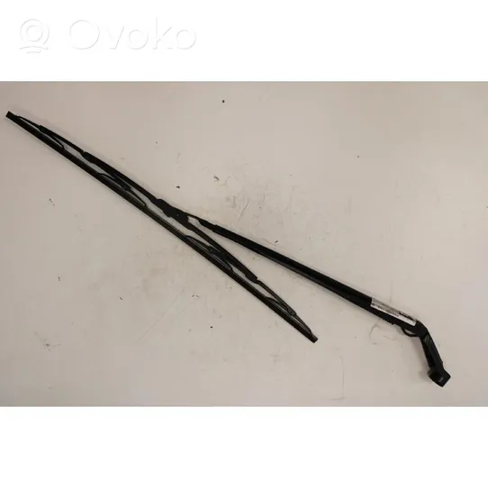 Toyota Verso Front wiper blade arm 