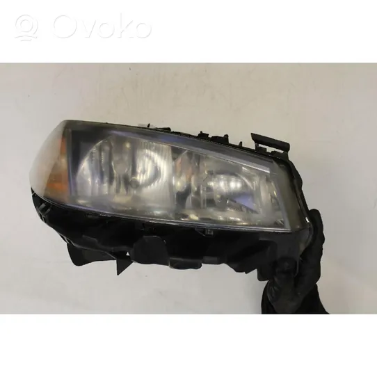 Renault Megane II Lampa przednia 