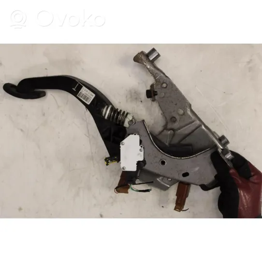 Nissan Qashqai Clutch pedal 