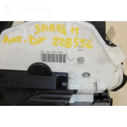 Volkswagen Sharan Front door lock 