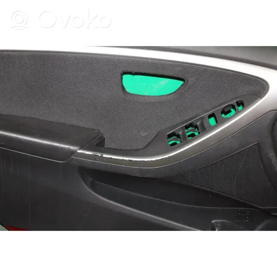 Hyundai i30 Rivestimento del pannello della portiera anteriore 