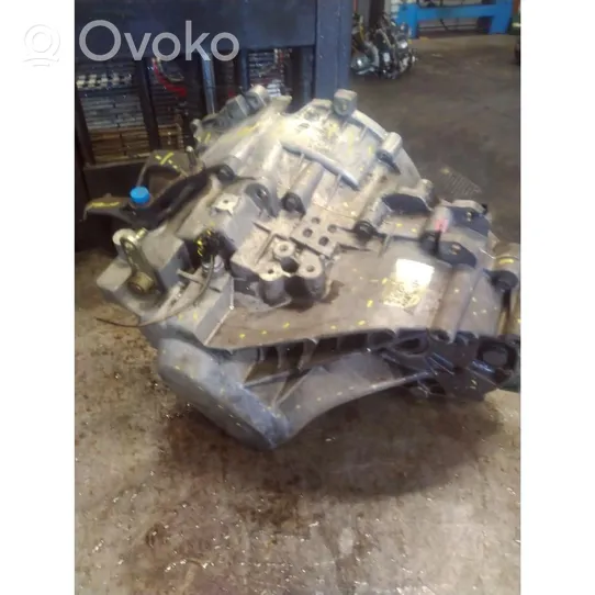 Volvo S60 Mechaninė 5 pavarų dėžė 