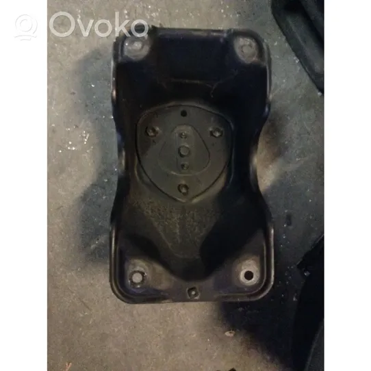 Toyota Land Cruiser (HDJ90) Element schowka koła zapasowego 