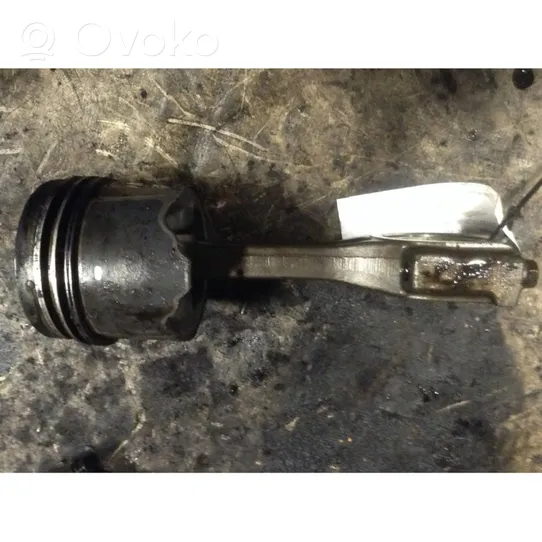 Volvo S40, V40 Piston avec bielle 