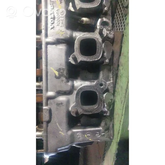 Volvo 240 Engine head 