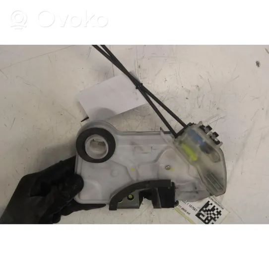 Peugeot 108 Front door lock 