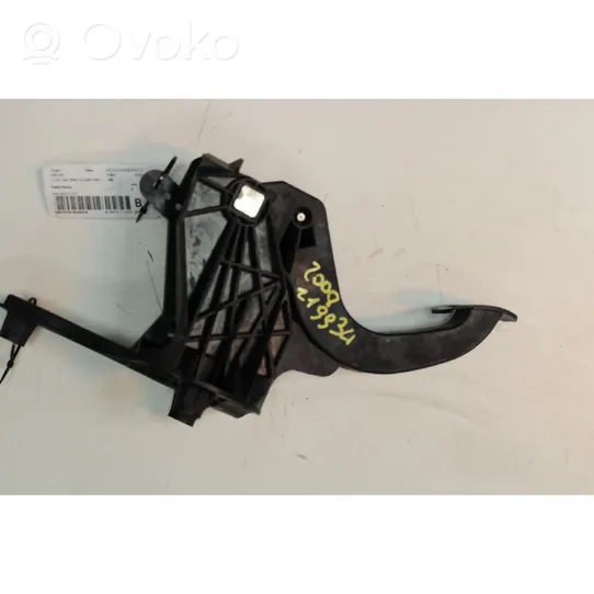 Peugeot 2008 II Clutch pedal 