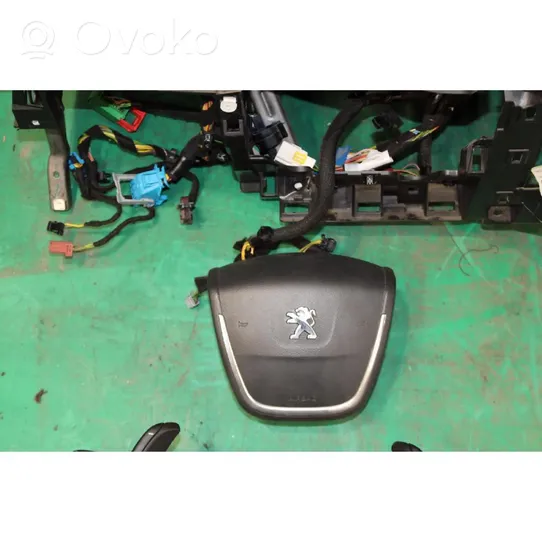 Peugeot 508 Airbag set with panel 