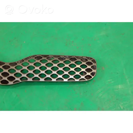 Toyota Yaris Grille de calandre avant 