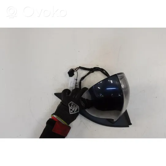 Volkswagen Golf V Front door electric wing mirror 