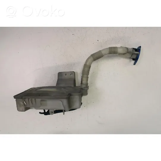 Volkswagen Golf V Windshield washer fluid reservoir/tank 