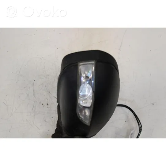 Mercedes-Benz B W245 Front door electric wing mirror 