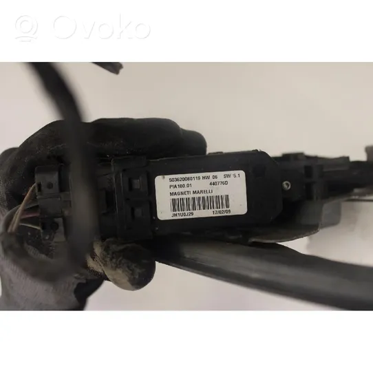 Renault Modus Front door window regulator with motor 