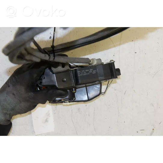 Mercedes-Benz Vito Viano W639 Rear door lock 