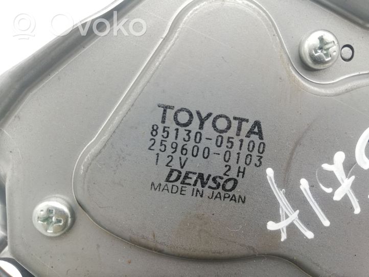 Toyota Avensis T250 Rear window wiper motor 8513005100