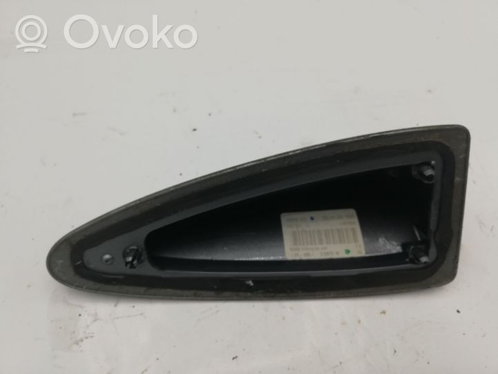 BMW 5 E60 E61 Osłona anteny dachowej GPS 692190504