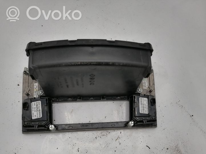 BMW 5 E60 E61 Przycisk / Włącznik czujnika parkowania PDC 915905102