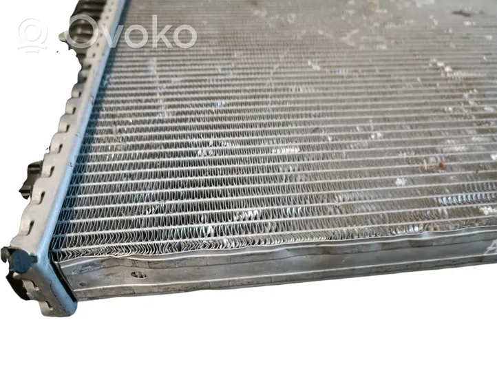 Volkswagen Touareg II Dzesēšanas šķidruma radiators 7P01212534