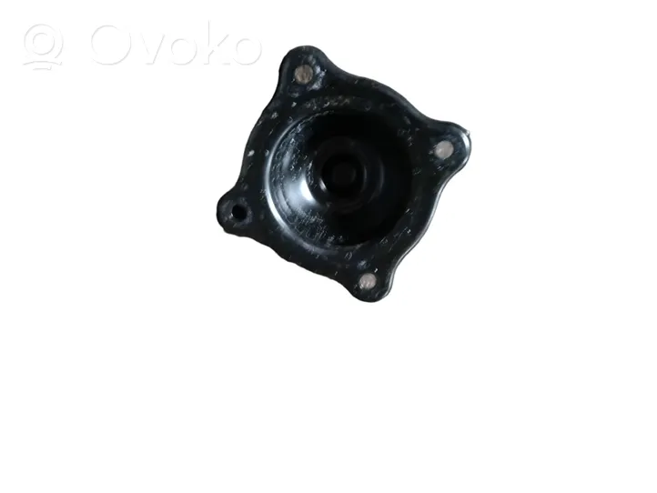 Volkswagen Touareg II Front shock absorber mounting bracket 