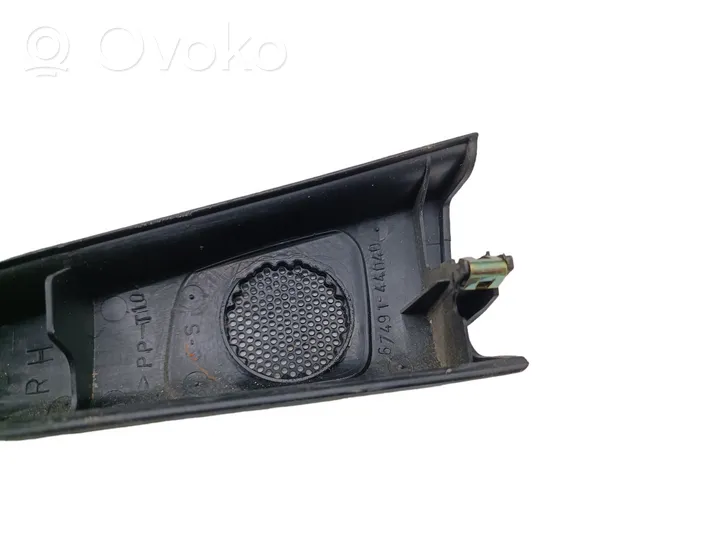 Toyota Avensis Verso Etuoven kaiuttimen kehys 6749144040