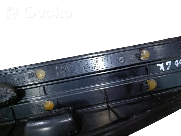 BMW 3 E46 Takaoven kynnyksen suojalista 51478219187