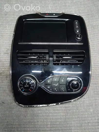 Renault Clio IV Radio/CD/DVD/GPS-pääyksikkö 