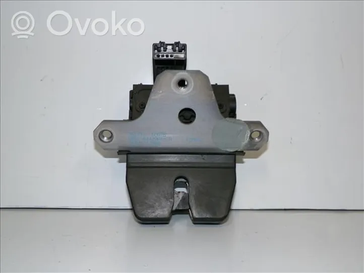 Ford Focus Takaluukun lukon salvan moottori 01041312000