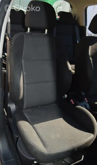 Peugeot 207 Fotel przedni pasażera 