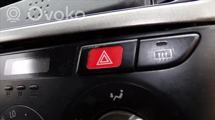 Toyota RAV 4 (XA10) Muut kytkimet/nupit/vaihtimet 