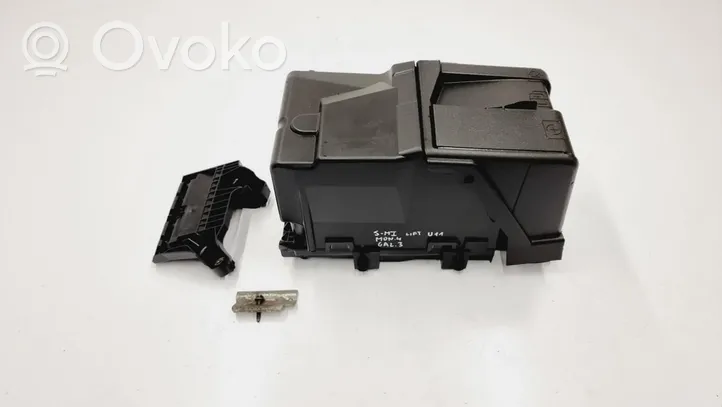 Ford Mondeo MK IV Vassoio scatola della batteria 6G91-10A659-A