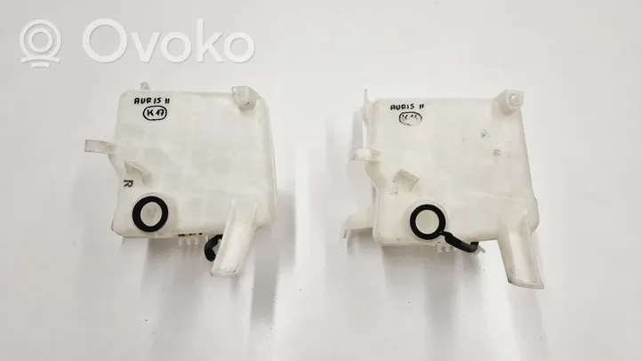 Toyota Auris E180 Réservoir de liquide lave-glace 060851-424