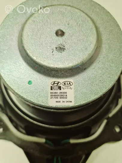 Hyundai Genesis Subwoofer-bassokaiutin 963802M300