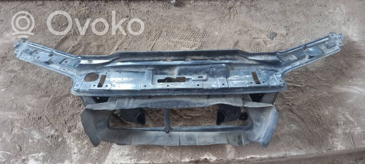 Volvo XC70 Staffa del pannello di supporto del radiatore parte superiore 